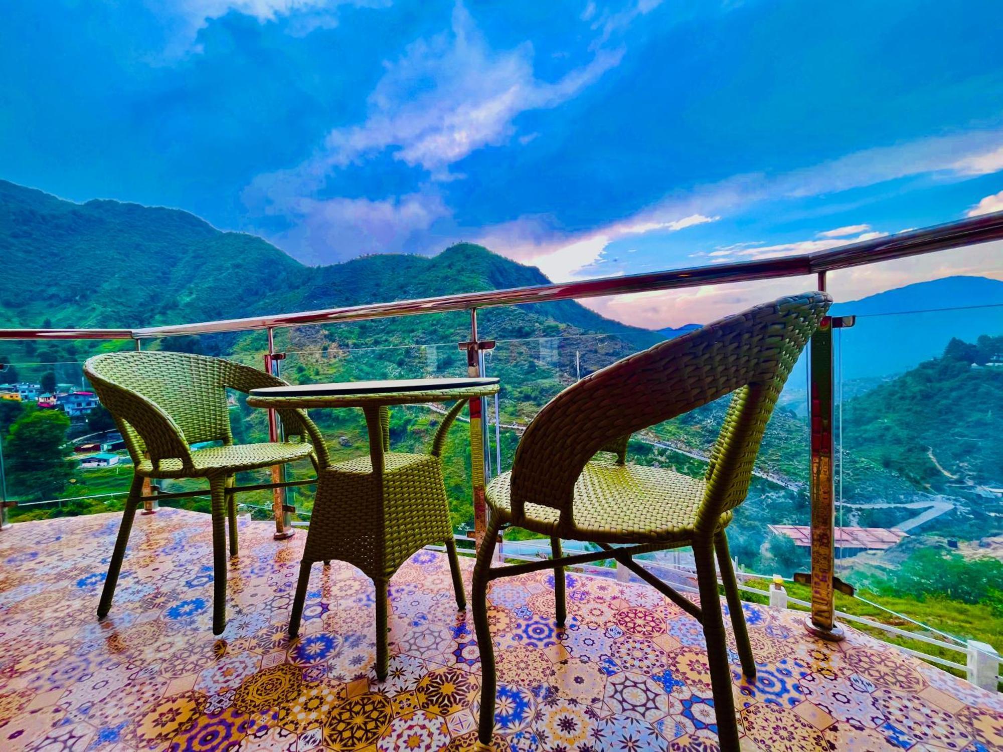 The Kempty Osasis - A Boutique Resort With Scenic Mountain View In Mussoorie Buitenkant foto